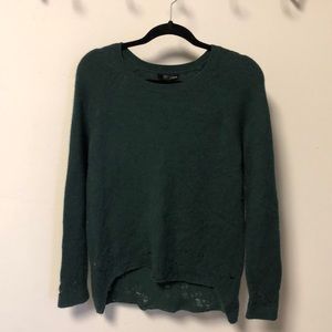 Aqua by Bloomingdales 100% cashmere distressed sweater size small